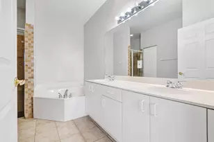 7501 S Aragon Blvd, Sunrise, FL 33313 - Photo 19