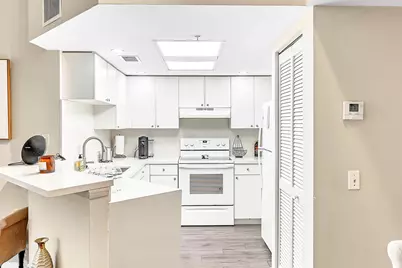 2131 SE 10th Avenue #1117, Fort Lauderdale, FL 33316 - Photo 3