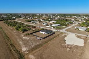 3045 E Briarwood Cir, Port Labelle, FL 33935 - Photo 25