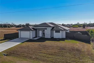 3045 E Briarwood Cir, Port Labelle, FL 33935 - Photo 21