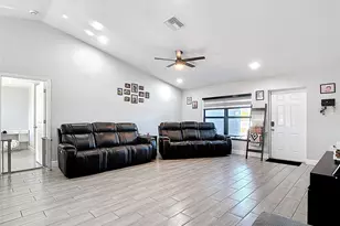 3045 E Briarwood Cir, Port Labelle, FL 33935 - Photo 5