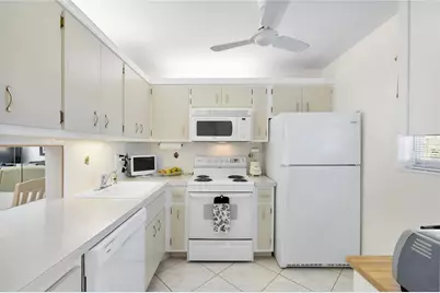 2900 NW 47th Terrace #304, Lauderdale Lakes, FL 33313 - Photo 5