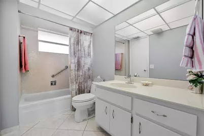 2900 NW 47th Terrace #304, Lauderdale Lakes, FL 33313 - Photo 11