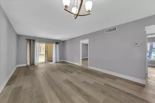 8380 Lagos De Campo Blvd, Tamarac, FL 33321 - Photo 13