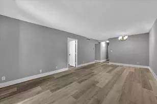 8380 Lagos De Campo Blvd, Tamarac, FL 33321 - Photo 17