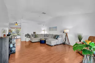 895 NW 87th Ave, Coral Springs, FL 33071 - Photo 9