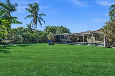 895 NW 87th Avenue, Coral Springs, FL 33071 - Photo 3