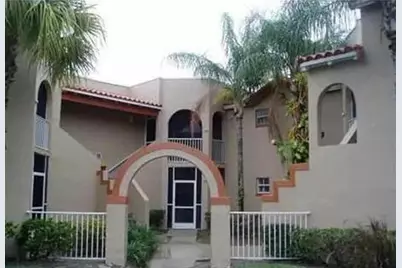 334 SW 86th Avenue #102, Pembroke Pines, FL 33025 - Photo 5