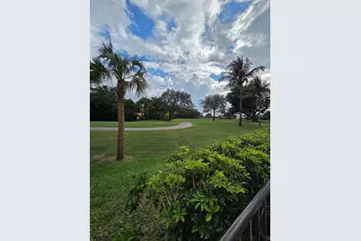 10486 Boca Woods Lane, Boca Raton, FL 33428 - Photo 11