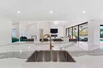 10486 Boca Woods Lane, Boca Raton, FL 33428 - Photo 9