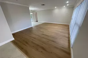 7308 NW 81st St, Tamarac, FL 33321 - Photo 9