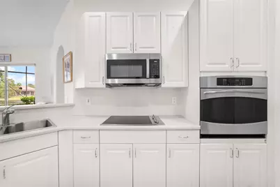 11183 NW 69th Place, Parkland, FL 33076 - Photo 9