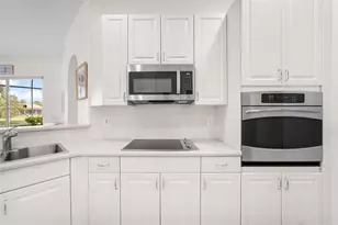 11183 NW 69th Pl, Parkland, FL 33076 - Photo 9