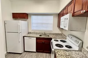 640 Cypress Club Way, Deerfield Beach, FL 33064 - Photo 5