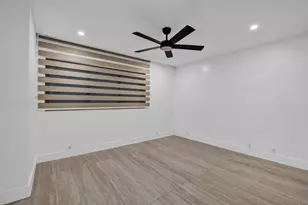 520 E Brickell Key Dr, Miami, FL 33131 - Photo 27