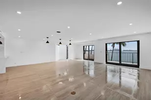 520 E Brickell Key Dr, Miami, FL 33131 - Photo 11