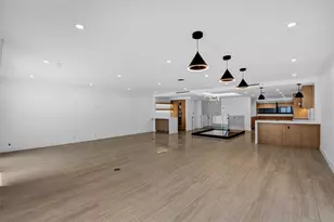 520 E Brickell Key Dr, Miami, FL 33131 - Photo 17