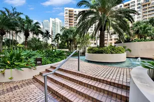 520 E Brickell Key Dr, Miami, FL 33131 - Photo 39