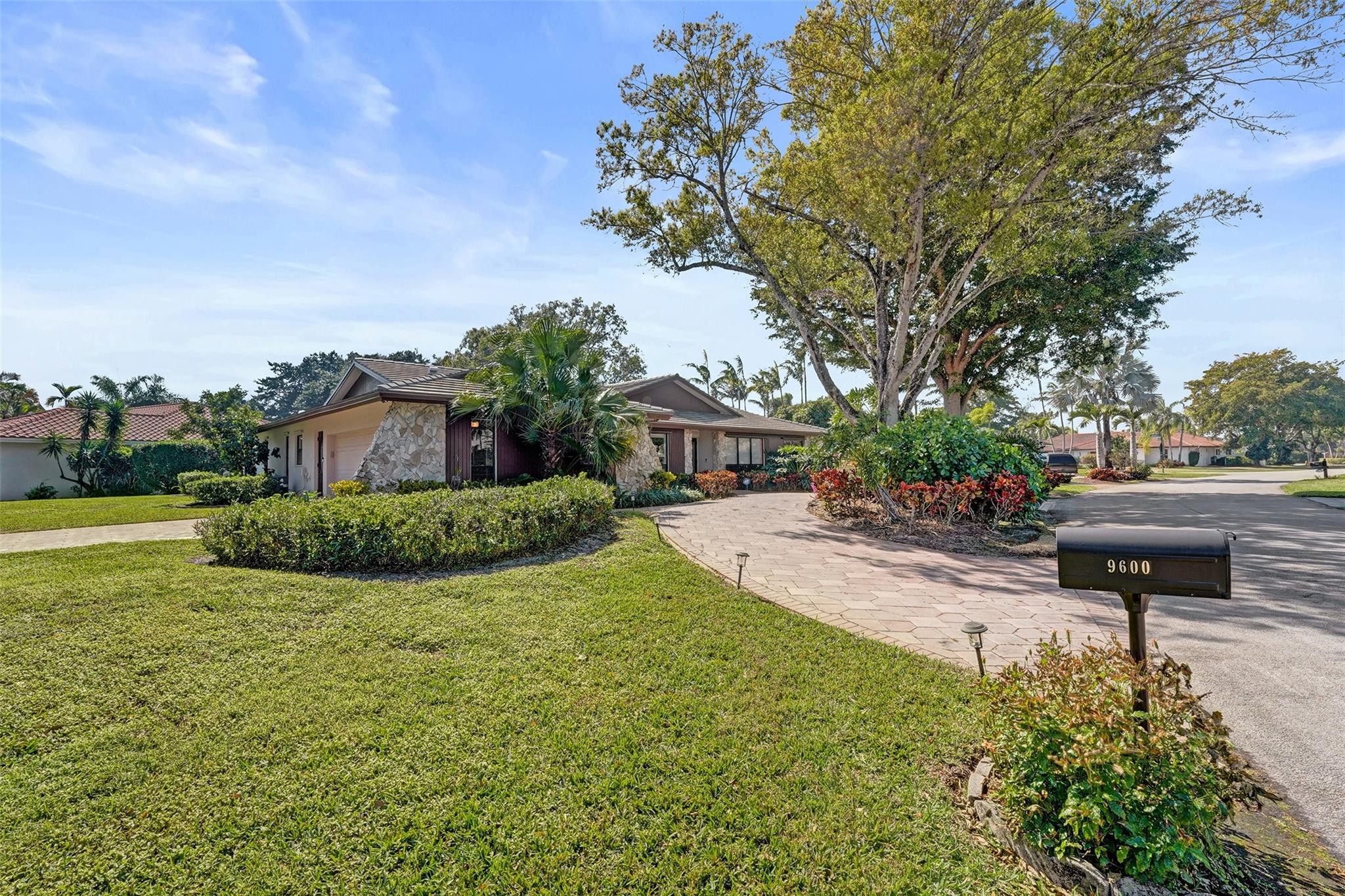 9600 Conchshell Manor - 9600 Conchshell Manor, Plantation, FL 33324 Luxury Property | Jose Angel Pina