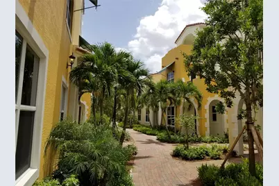 1741 NW 124th Place, Pembroke Pines, FL 33028 - Photo 13