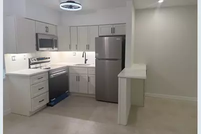 2725 Middle River Drive #11, Fort Lauderdale, FL 33306 - Photo 5