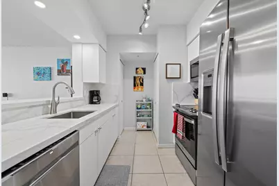 347 N New River Drive #2707, Fort Lauderdale, FL 33301 - Photo 3