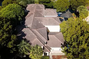 2452 Centergate Dr, Miramar, FL 33025 - Photo 33