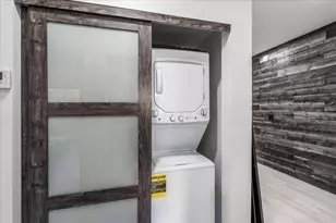 2452 Centergate Dr, Miramar, FL 33025 - Photo 25