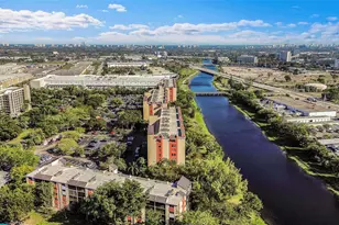 2206 S Cypress Bend Dr, Pompano Beach, FL 33069 - Photo 35