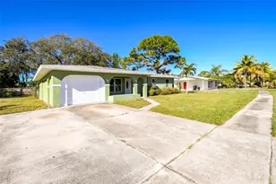 332 NE Cullman Ct, Port Saint Lucie, FL 34983 - Photo 35