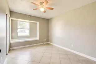 332 NE Cullman Ct, Port Saint Lucie, FL 34983 - Photo 19