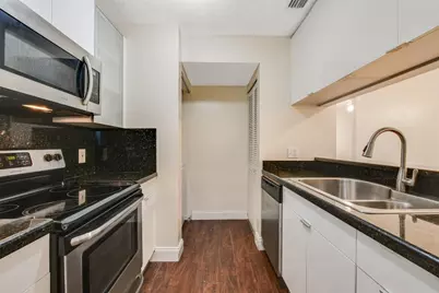 6549 SE Federal Highway #204, Stuart, FL 34997 - Photo 9