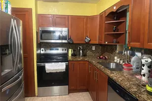 815 S 26th Ct, Hollywood, FL 33020 - Photo 17