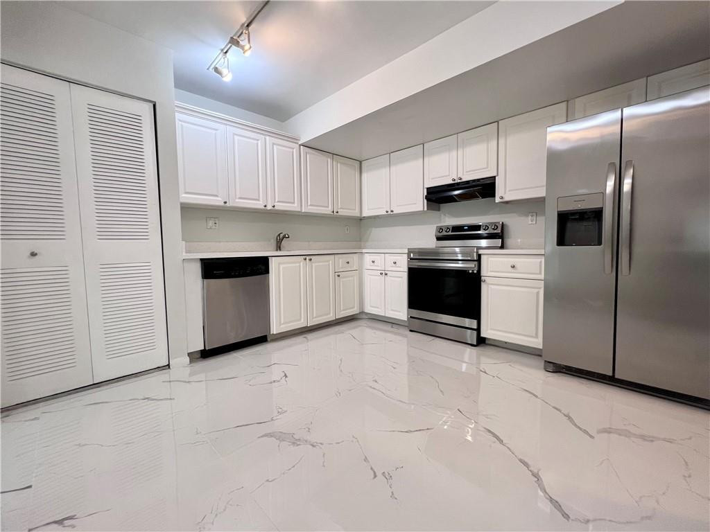 701 N Pine Island Rd #303 - 701 N Pine Island Rd #303, Plantation, FL 33324 Luxury Property | Jose Angel Pina
