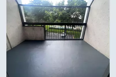 701 N Pine Island Road #303, Plantation, FL 33324 - Photo 7