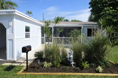 5456 NE 3rd Terrace, Oakland Park, FL 33334 - Photo 3