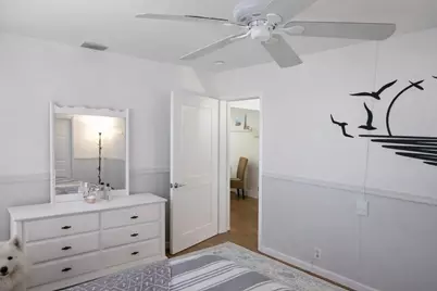 5456 NE 3rd Terrace, Oakland Park, FL 33334 - Photo 11