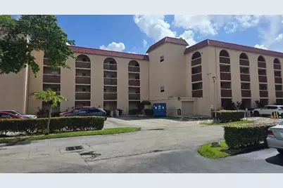 3251 Holiday Springs Boulevard #302, Margate, FL 33063 - Photo 3