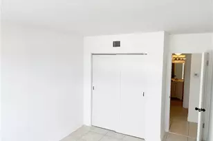 3710 NW 21st St, Lauderdale Lakes, FL 33311 - Photo 13