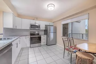 901 SW 141st Ave, Pembroke Pines, FL 33027 - Photo 3