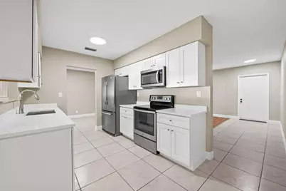 9203 NW 71st Street, Tamarac, FL 33321 - Photo 7