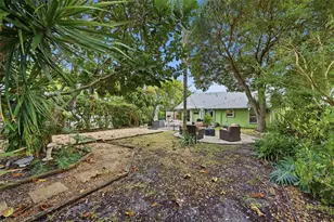 117 S Palmway, Lake Worth Beach, FL 33460 - Photo 3