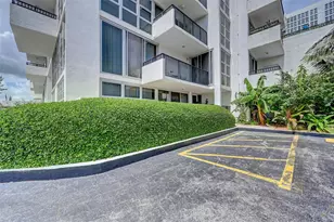 525 N Ocean Blvd, Pompano Beach, FL 33062 - Photo 23