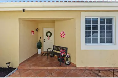 15141 Brighton Lane, Davie, FL 33331 - Photo 3