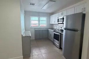 701 N E St, Lake Worth Beach, FL 33460 - Photo 3