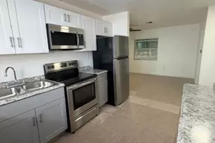 701 N E St, Lake Worth Beach, FL 33460 - Photo 5