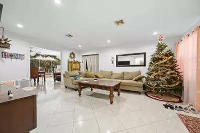 1060 NW 82nd Avenue, Coral Springs, FL 33071 - Photo 7