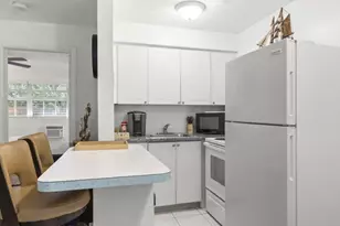 820 NE 16th Ave, Fort Lauderdale, FL 33304 - Photo 3