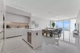 18975 Collins Ave, North Miami Beach, FL 33160 - Photo 3