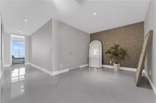 18975 Collins Ave, North Miami Beach, FL 33160 - Photo 31